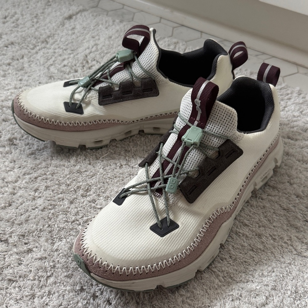 On Running Trail Women's Sneakers in white, lavender, charcoal